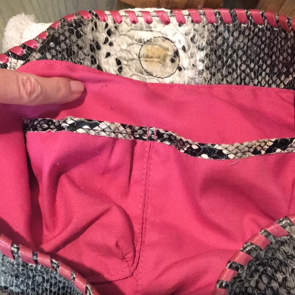 Snake Print Chain Strap Shoulder Bag - Picture 12 of 15